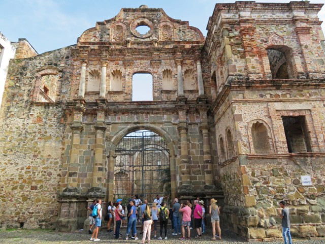 Kirchenruine in Panama City