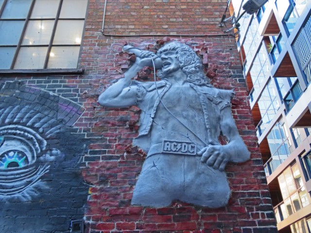 3D Mitiv eines AC/DC Sängers auf einer Wand in Melbourne