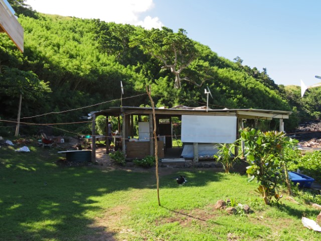 Einfache Hütte am Strand auf Fidschi