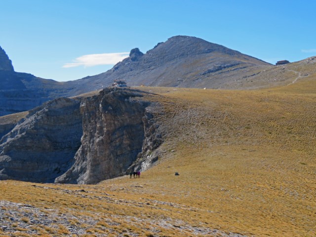 Blick über das Plateau der Musen zu einer Schutzhütte