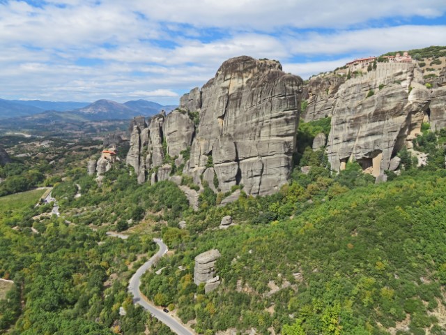 Blick auf die Felsen an den Meteora-Klöstern