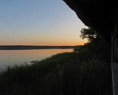 Abendstimmung am Vogelbeobachtungsstand am Rederangsee